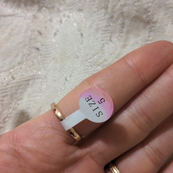 Teardrop gemstone ring - Picture 2 of 2